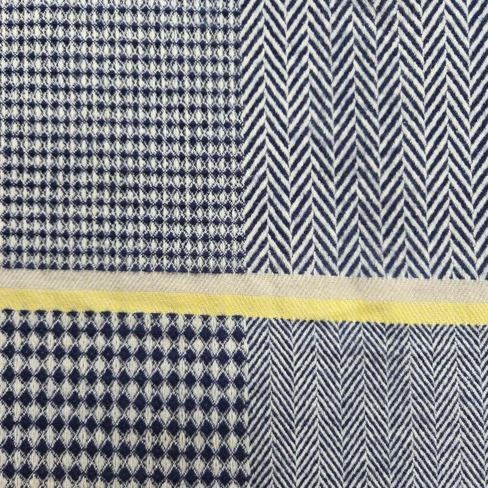 NWOT Oversized Scarf 4 Pattern Design Herringbone Diamond White Navy - Picture 3 of 8